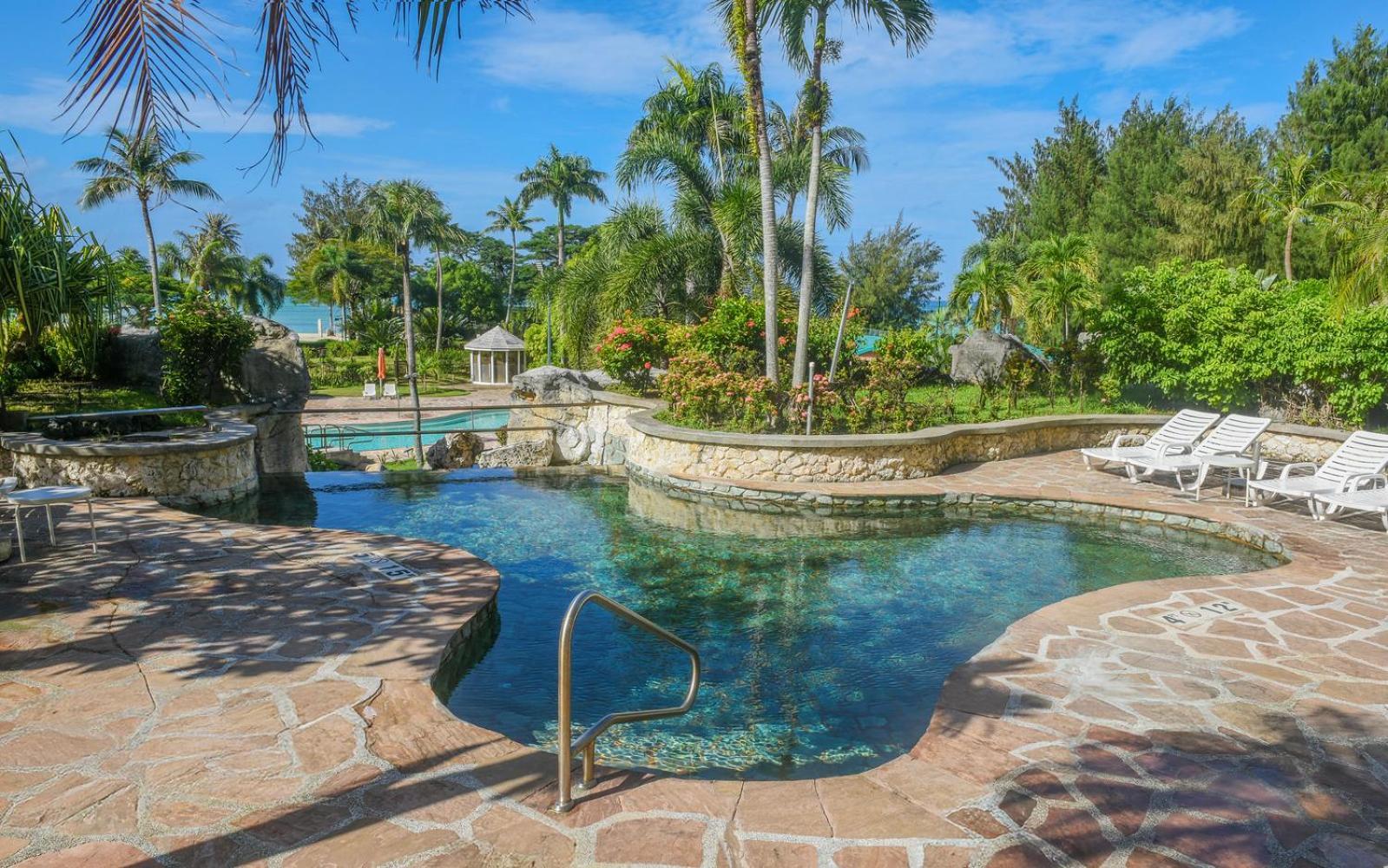 Marianas Beach Resort サイパン エクステリア 写真